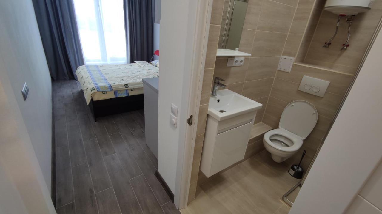 Rybalsky Studio Apartment Dnipro View Kiew Exterior foto