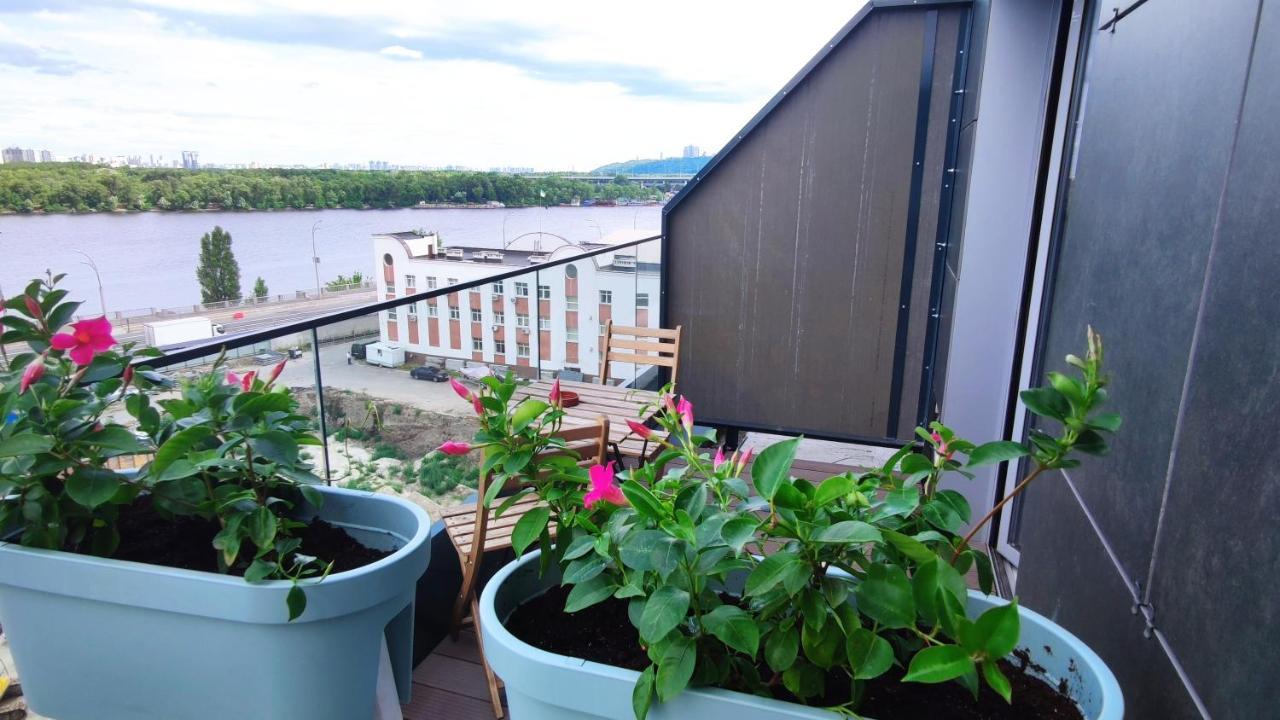 Rybalsky Studio Apartment Dnipro View Kiew Exterior foto