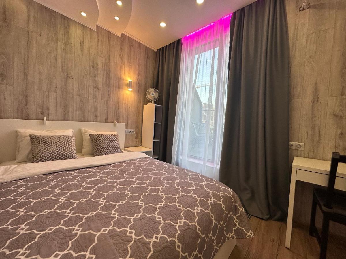 Rybalsky Studio Apartment Dnipro View Kiew Exterior foto
